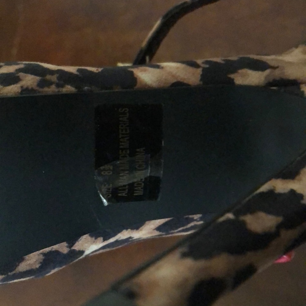 Heels - Picture 4 of 4